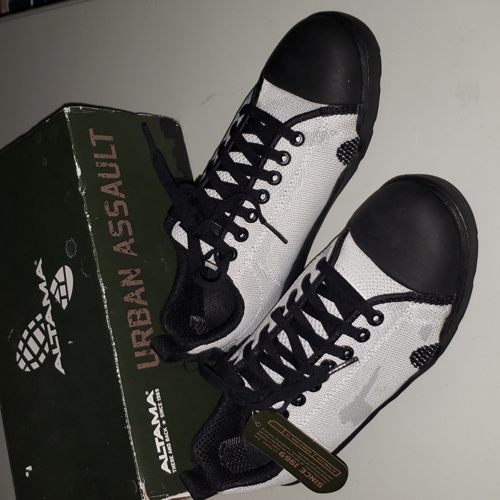 Altama Urban Ault shoes nwt